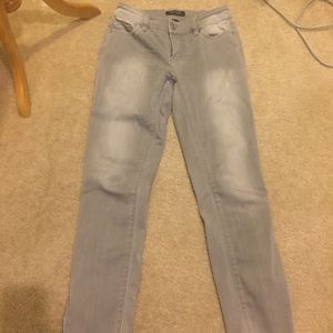 Gray Jeans in Women
